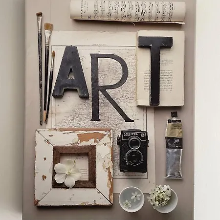 Les Iris - Erable - Petit Dejeuner לינה וארוחת בוקר 3*