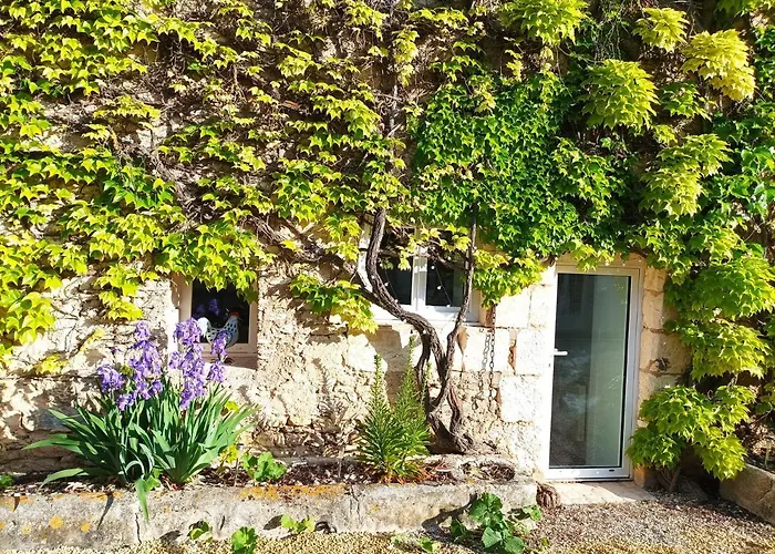 Les Iris - Erable - Petit Dejeuner Bed & Breakfast Avanton