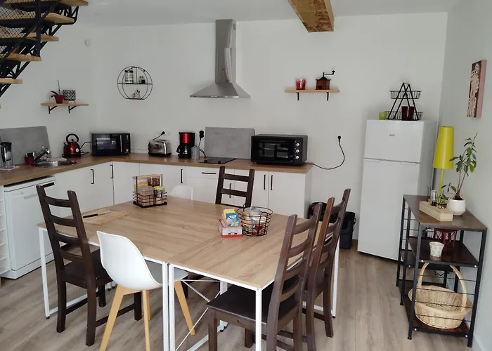 Les Iris - Erable - Petit Dejeuner 3*