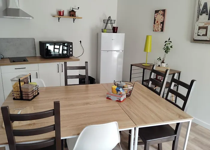 Les Iris - Erable - Petit Dejeuner 3* Avanton